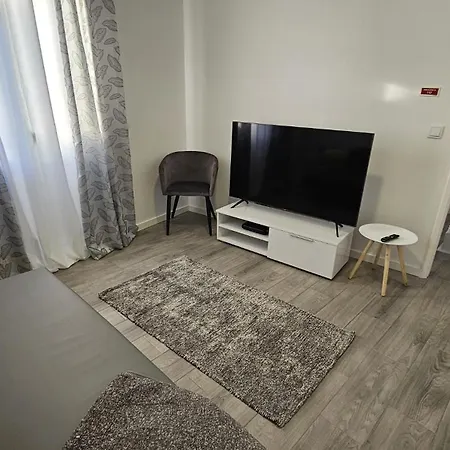 Goncalves Ponta Delgada