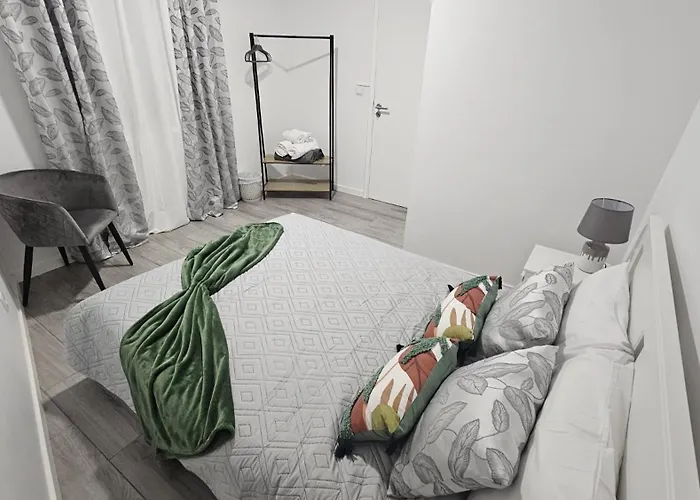 Goncalves * Ponta Delgada